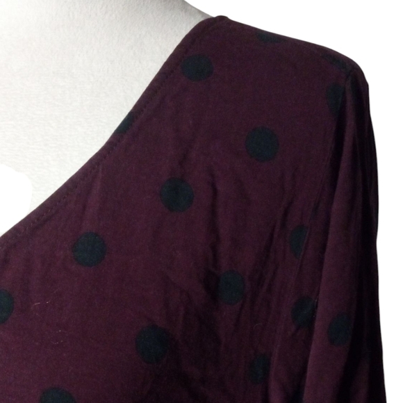 Torrid Babydoll Stretch Challis Top Burgundy With Navy Blue Polka Dots Size 2 2X - Picture 7 of 11